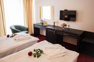 Отель Jazz Hotel Кишинёв Улучшенный двухместный номер с 2 отдельными кроватями-2
